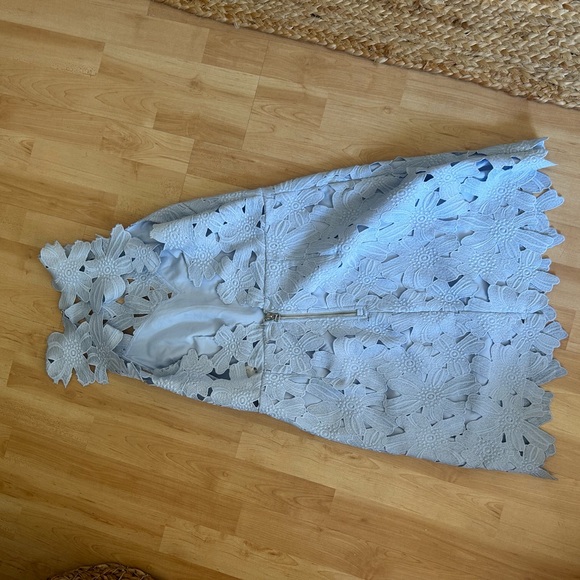 Elegant Lace Halter Dress in Light Blue - Picture 6 of 6